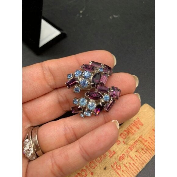 Purple and Blue Clip On Rhinestones Earrings Fancy Rhinestones Vintage Clips - Picture 4 of 5